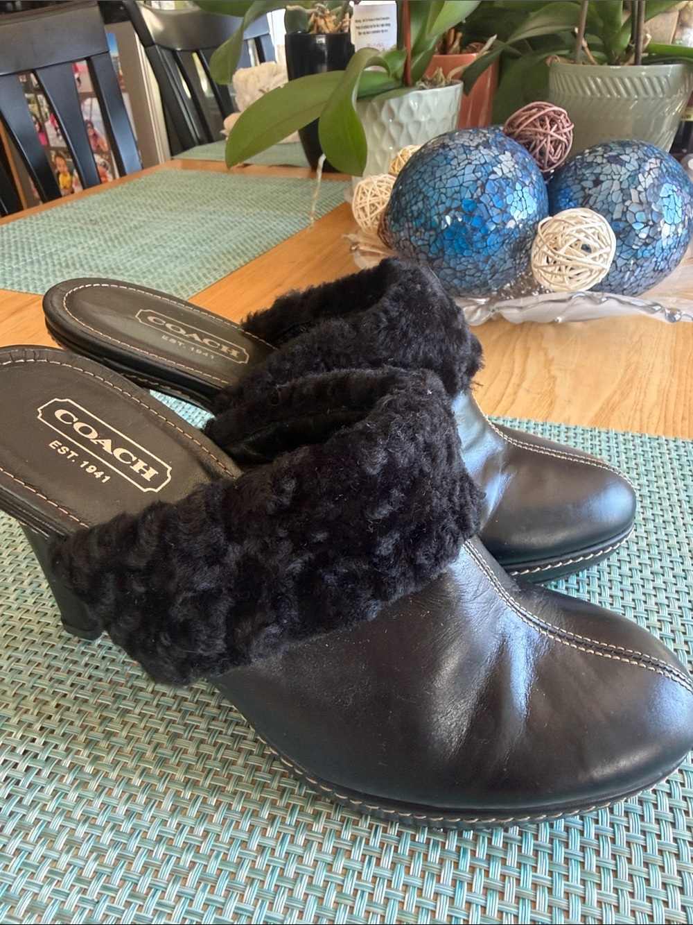 Coach Black Leather Shearling Clog Mules - Picture 4 of 4